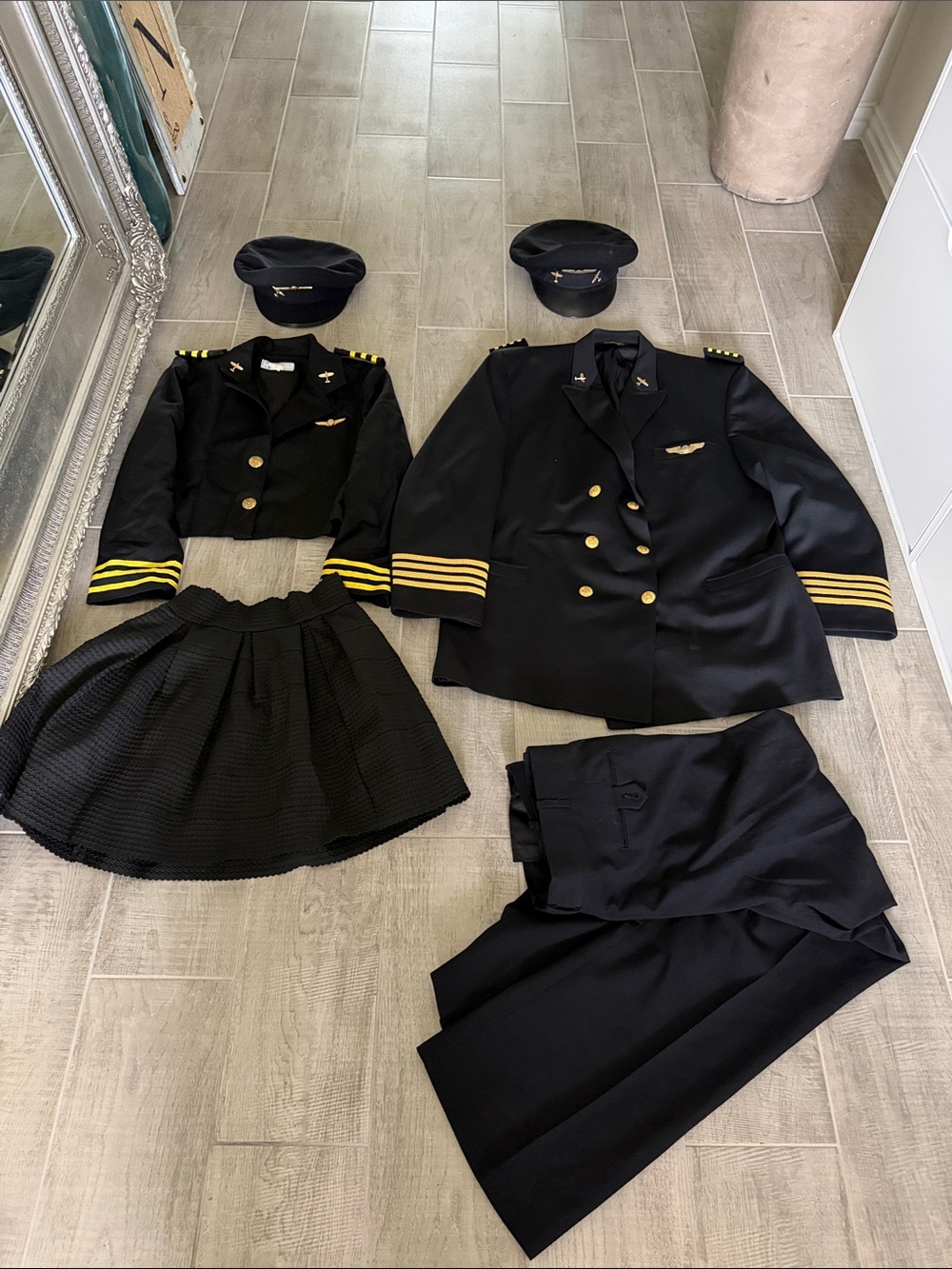 Halloween Couple Pilots Costumes Pilot Set in Black with Gold Trim men n women